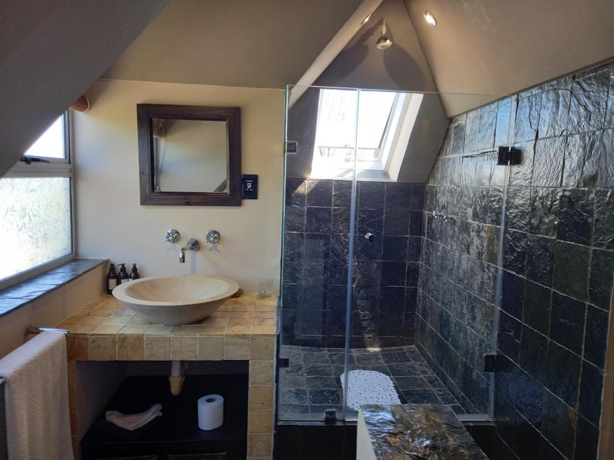Mandalay Beach Guest House Bloubergstrand Esterno foto